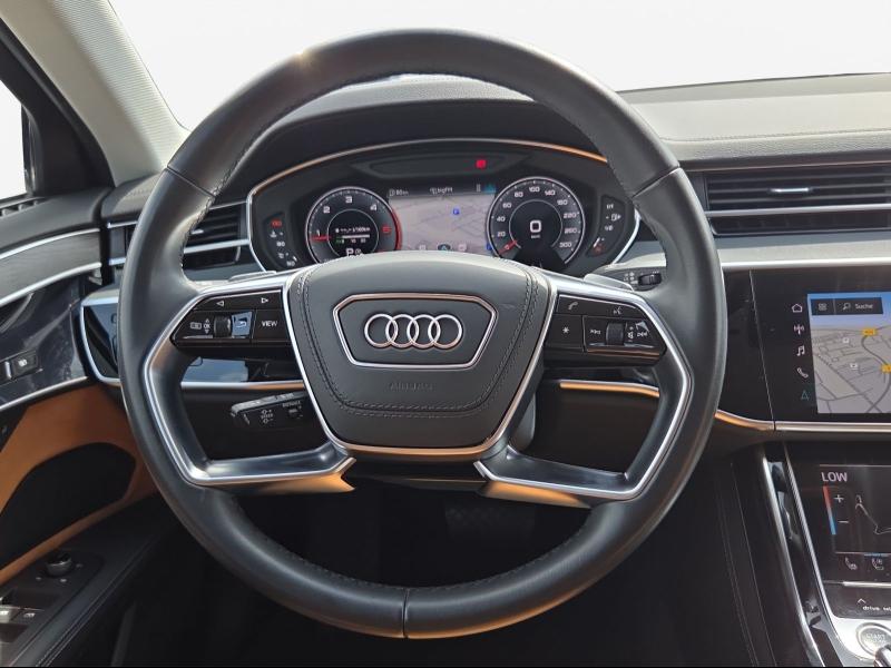 Audi A8 – image 8 of 18