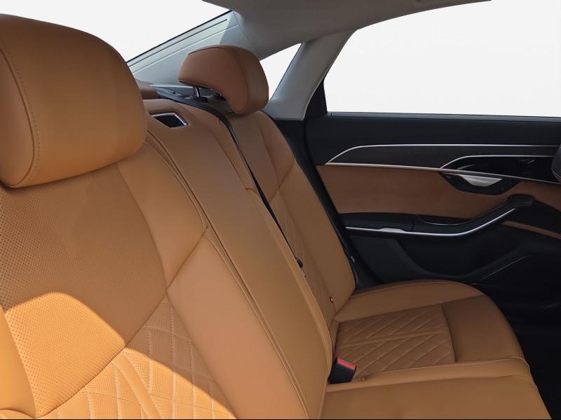 Audi A8 – image 16 of 18