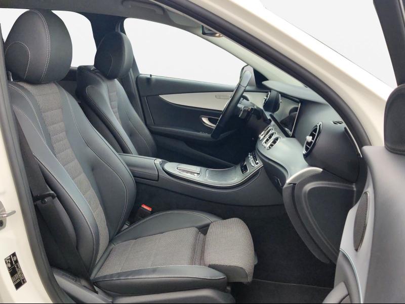 Mercedes-Benz E 300 Avantgarde – image 4 of 25