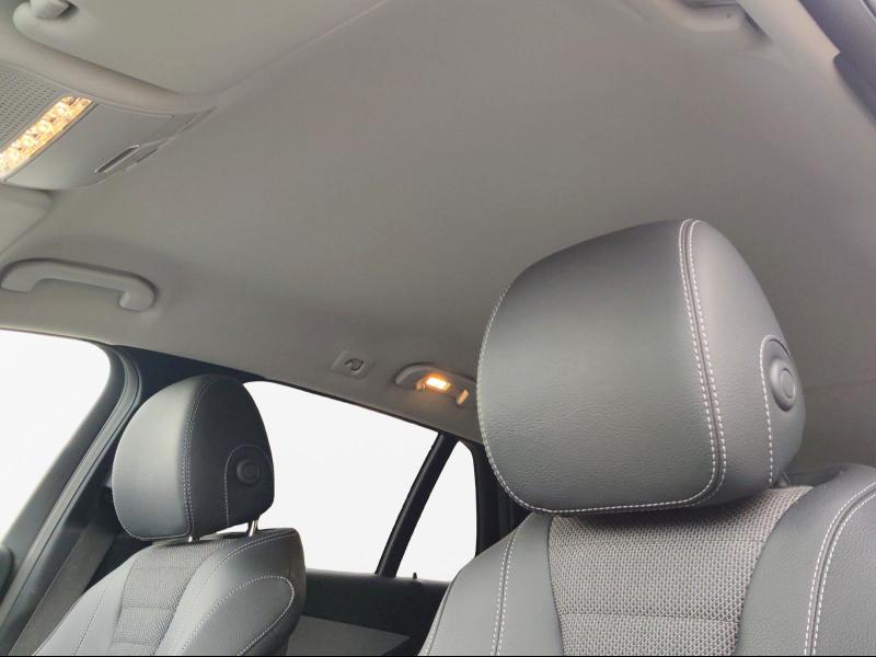 Mercedes-Benz E 300 Avantgarde – image 10 of 25