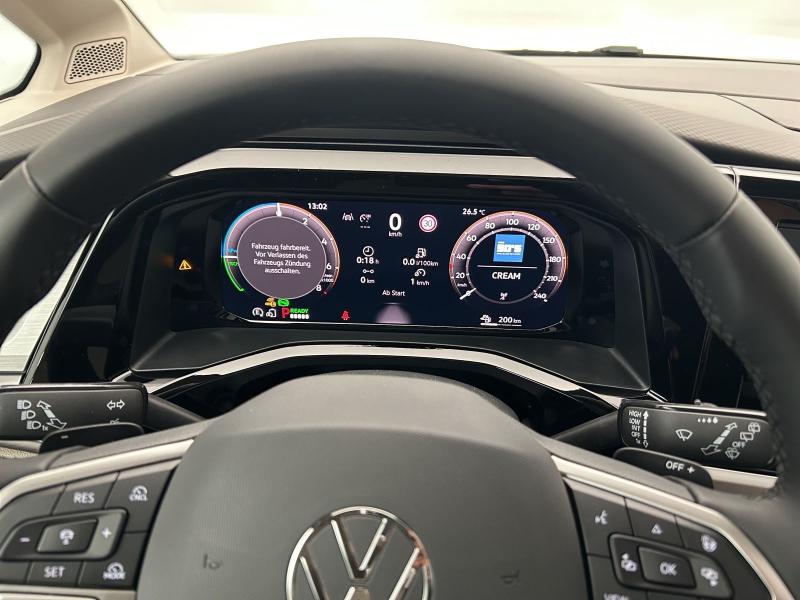 Volkswagen T7 Multivan Edition – image 9 of 19