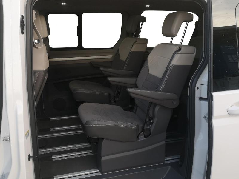 Volkswagen T7 Multivan Edition – image 12 of 19