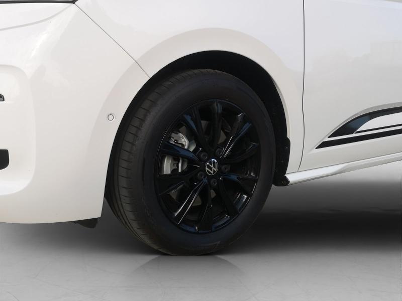Volkswagen T7 Multivan Edition – image 13 of 19