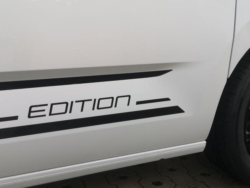 Volkswagen T7 Multivan Edition – image 16 of 19