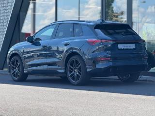 Audi Q4 e-tron S line – image 3 of 18
