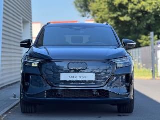 Audi Q4 e-tron S line – image 4 of 18