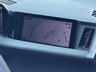 Audi Q4 e-tron S line – image 13 of 18