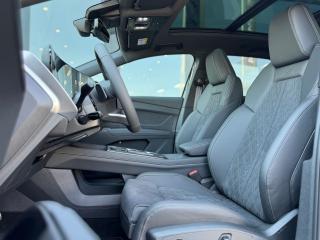 Audi Q4 e-tron S line – image 15 of 18