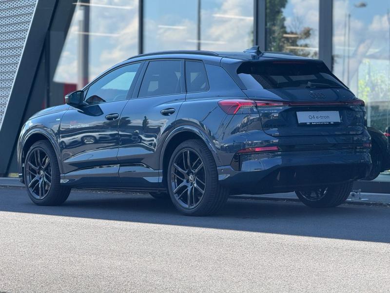 Audi Q4 e-tron S line – image 3 of 18