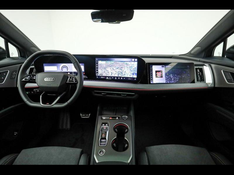 Audi Q4 Sportback e-tron S line – image 11 of 15