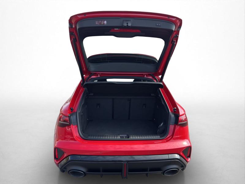 Audi RS 3 Sportback – image 11 of 23