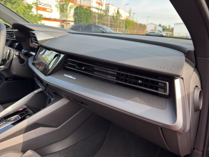 Audi RS 3 Sportback – image 21 of 23
