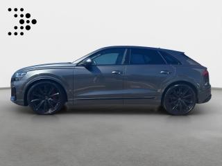 Audi Q8 S line – image 3 of 23