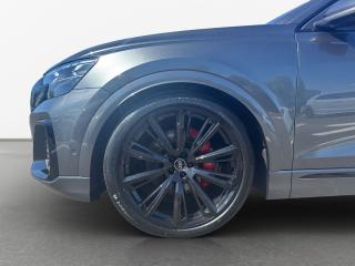 Audi Q8 S line – image 13 of 23