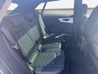 Audi Q8 S line – image 16 of 23