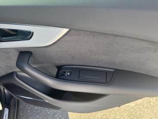 Audi Q8 S line – image 19 of 23