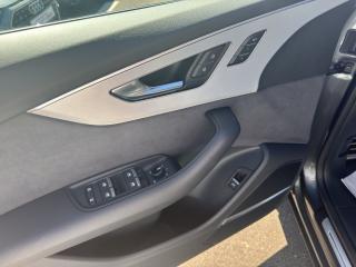 Audi Q8 S line – image 21 of 23