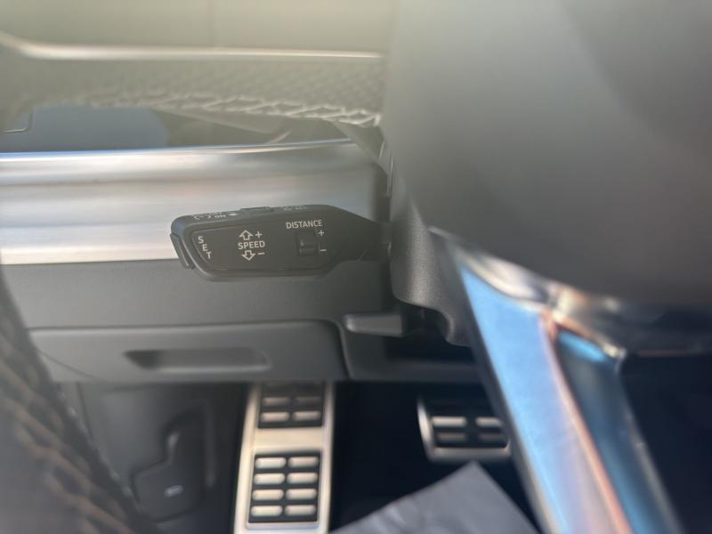 Audi Q8 S line – image 22 of 23