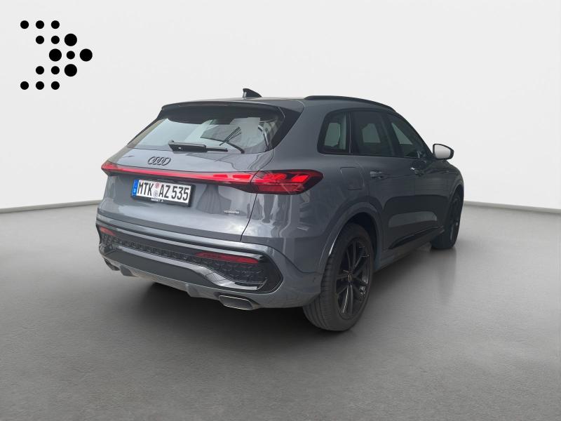 Audi Q5 S line – image 2 of 15