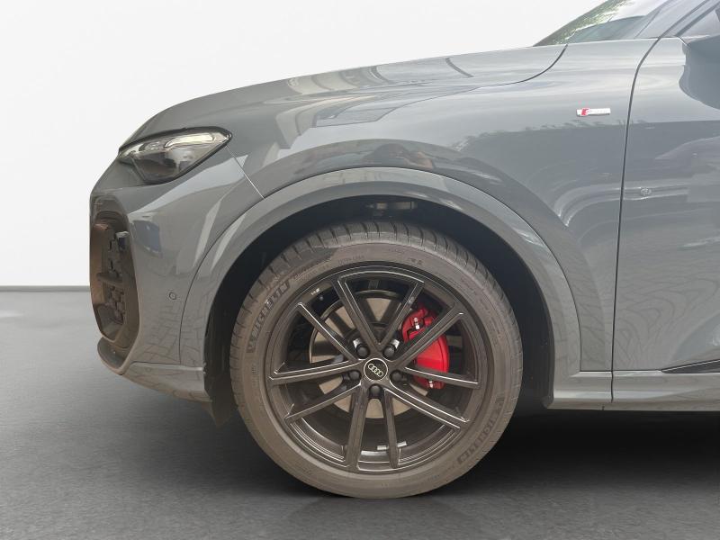 Audi Q5 S line – image 12 of 15