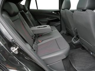 Volkswagen ID.4 GTX – image 16 of 24