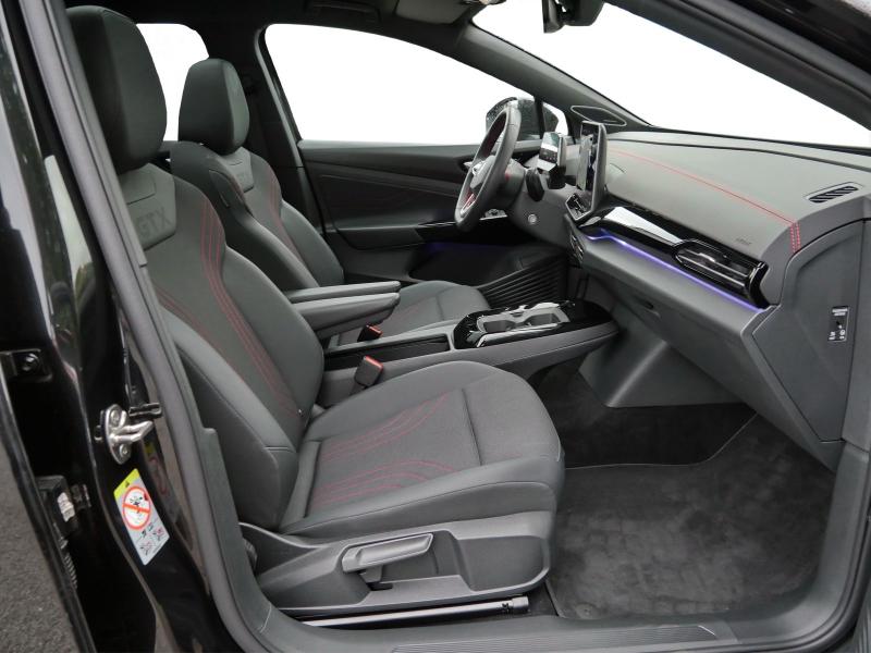 Volkswagen ID.4 GTX – image 4 of 24