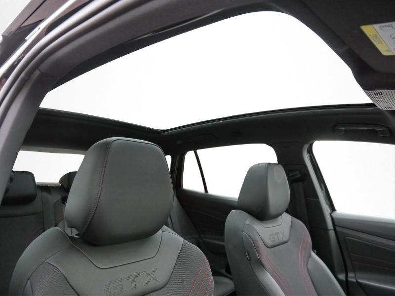 Volkswagen ID.4 GTX – image 10 of 24