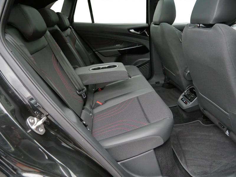 Volkswagen ID.4 GTX – image 16 of 24