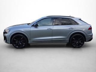 Audi Q8 S line – image 3 of 18