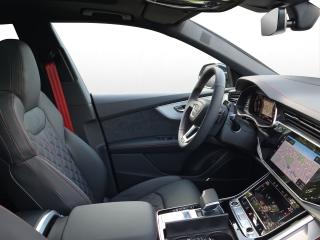 Audi Q8 S line – image 4 of 18