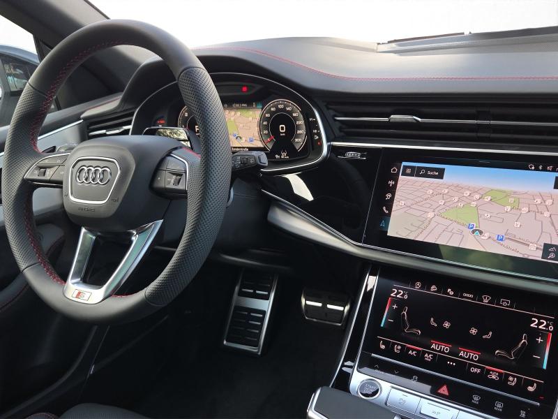 Audi Q8 S line – image 5 of 18