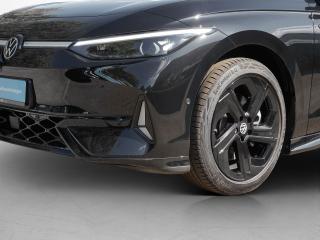Volkswagen ID.7 GTX – image 13 of 24