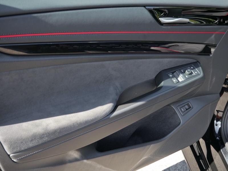 Volkswagen ID.7 GTX – image 21 of 24