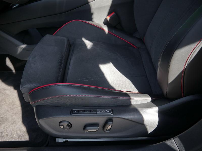 Volkswagen ID.7 GTX – image 22 of 24