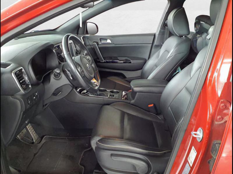 Kia Sportage GT – image 13 of 16