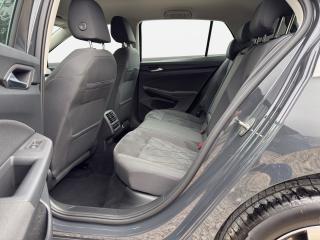 Volkswagen Golf Style – image 13 of 15