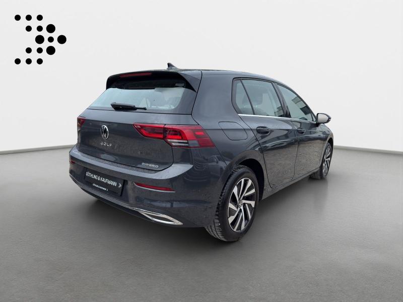 Volkswagen Golf Style – image 2 of 15