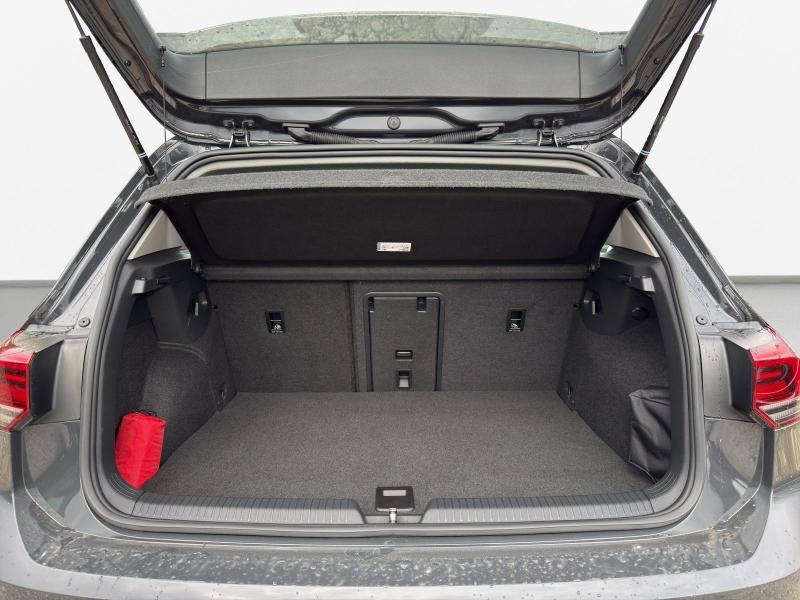 Volkswagen Golf Style – image 10 of 15