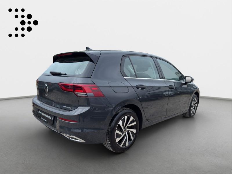Volkswagen Golf Style – image 14 of 15