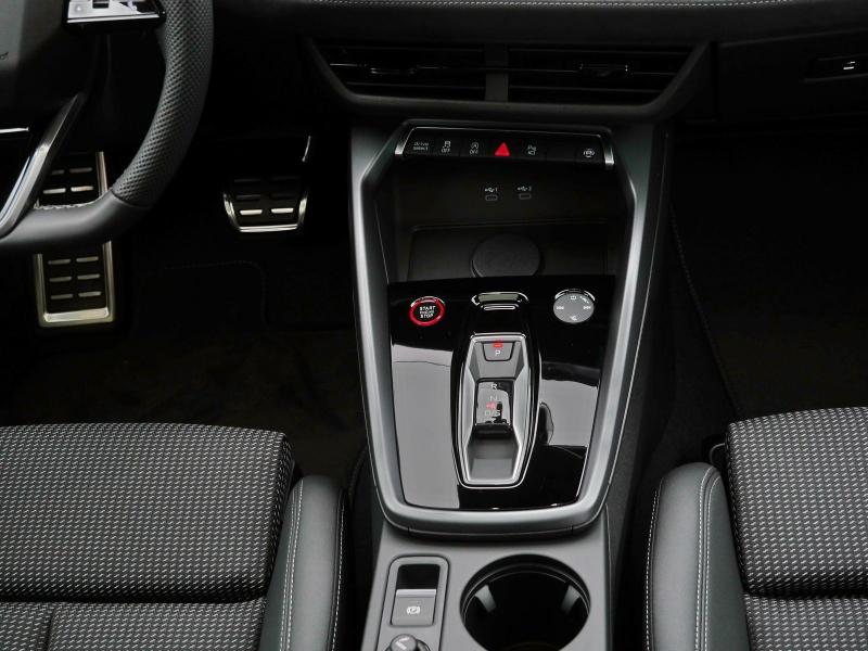 Audi S3 Sportback S line – image 7 of 25