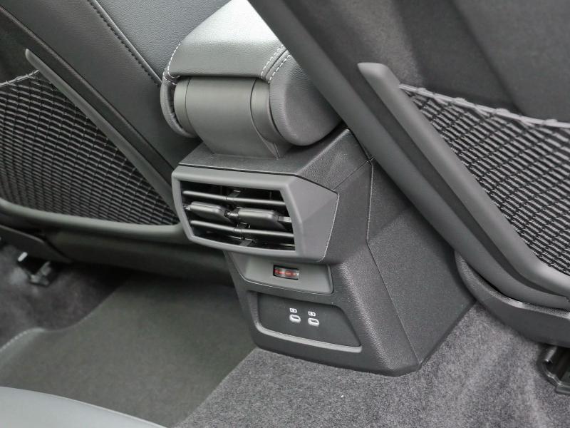 Audi S3 Sportback S line – image 17 of 25