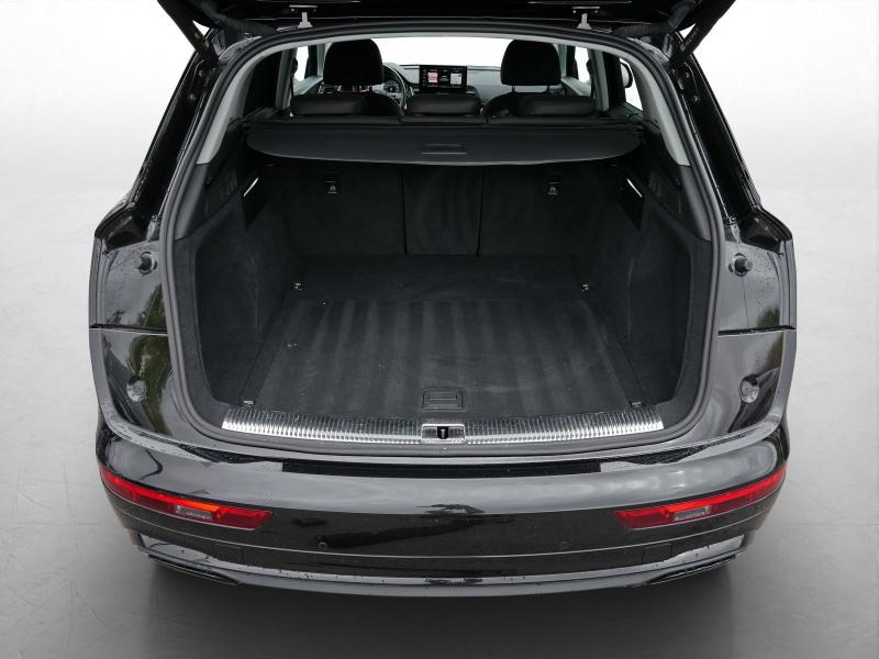 Audi Q5 S line – image 11 of 24
