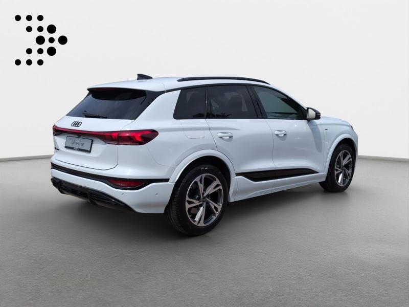 Audi Q6 e-tron Performance – image 2 of 24