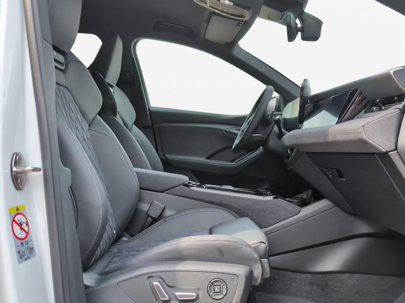 Audi Q6 e-tron Performance – image 4 of 24
