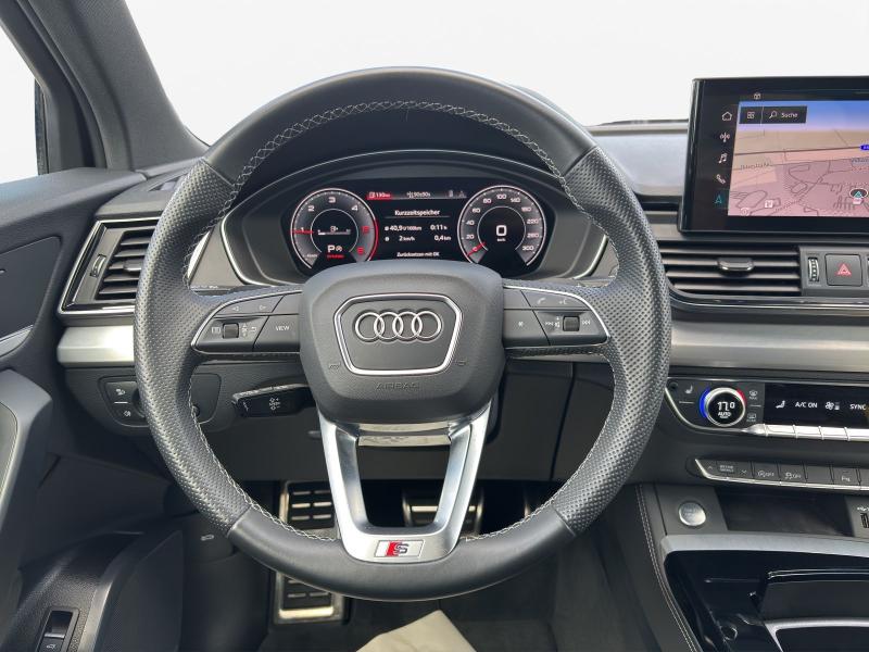 Audi Q5 S line – image 8 of 19