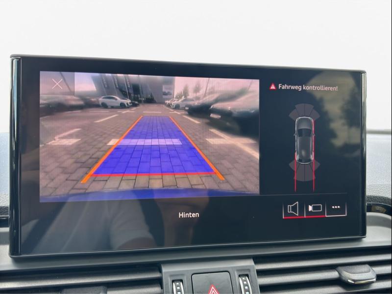 Audi Q5 S line – image 17 of 19