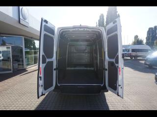 Volkswagen Crafter – image 5 of 9