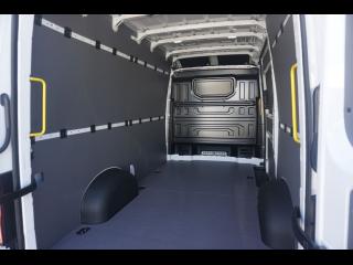 Volkswagen Crafter – image 6 of 9