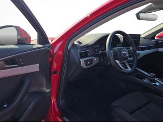 Audi A4 Avant S line – image 14 of 21