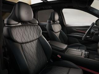 Audi Q7 S line – image 8 of 10